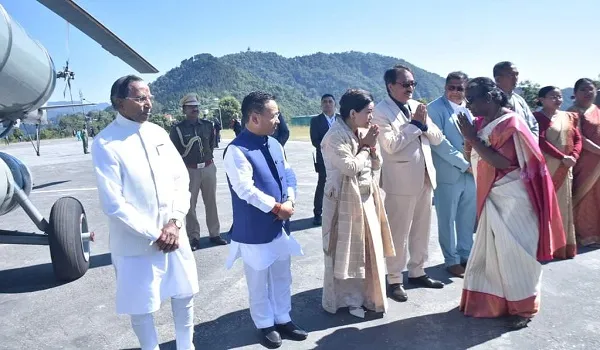 राष्ट्रपति द्रौपदी मुर्मू ने पूर्वोत्तर का दौरा किया संपन्न, दिल्ली के लिए रवाना 